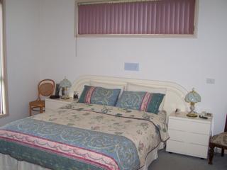 Bed 1 (2005-09-19)