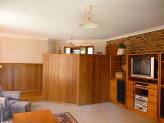 FORMAL LIVING (2012-04-05)