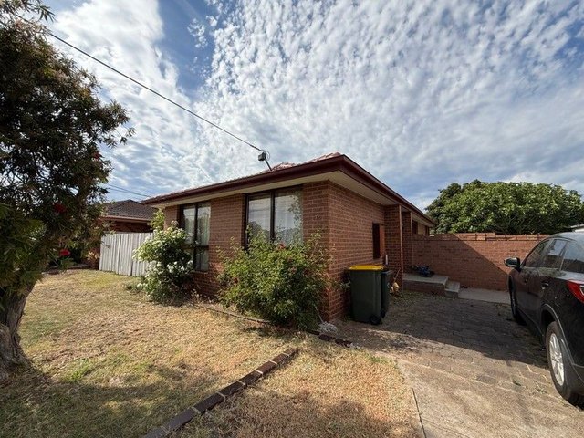 12 Torrens Street, VIC 3030