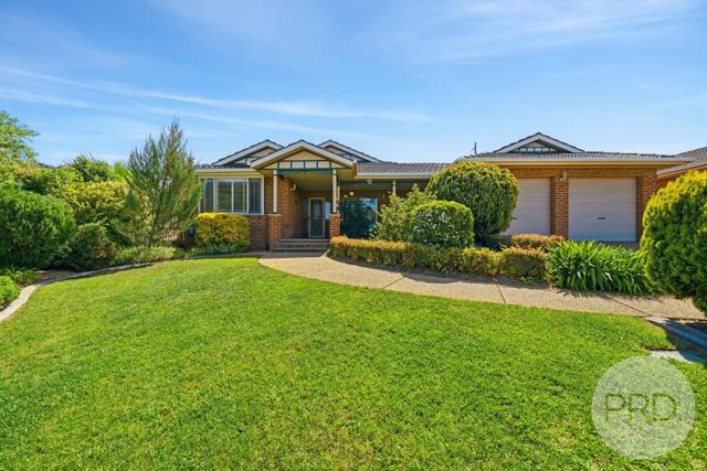 6 Malebo Place, NSW 2650