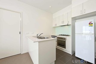 Kitchen (2).jpg