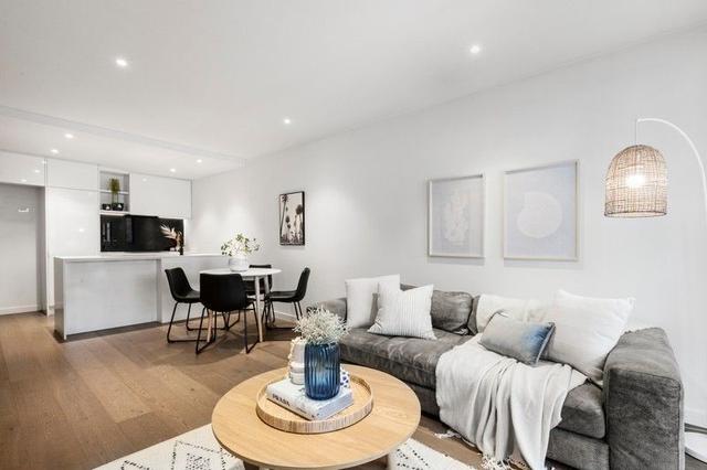 304/22 Barkly St, VIC 3057