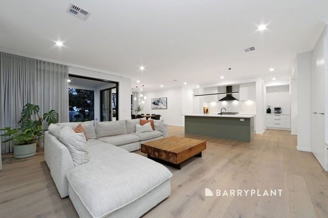 4/8 Oaks Court, VIC 3156