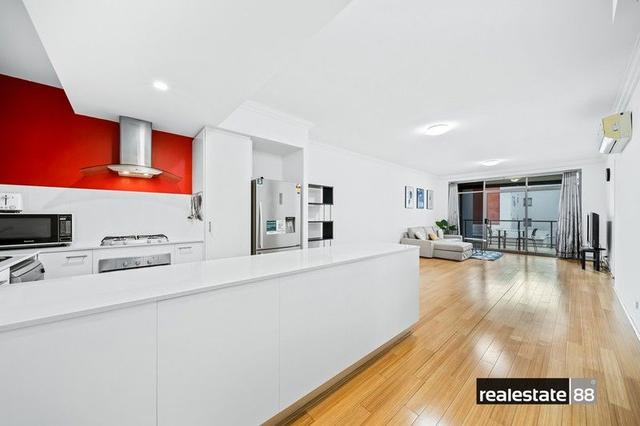 8/153 Kensington Street, WA 6004