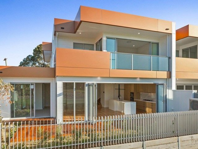 24 Fairway Circuit, NSW 2135