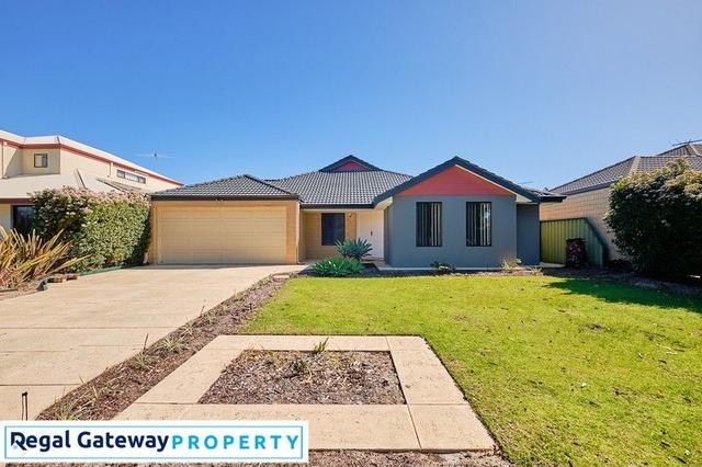 17 Aubin Grove Link, WA 6164