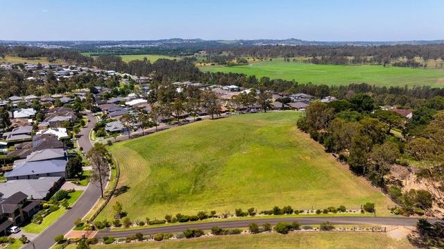 2 Robertson  Way, NSW 2570