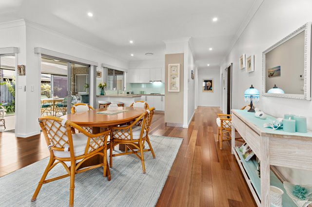 18 Arnold Crescent, NSW 2533