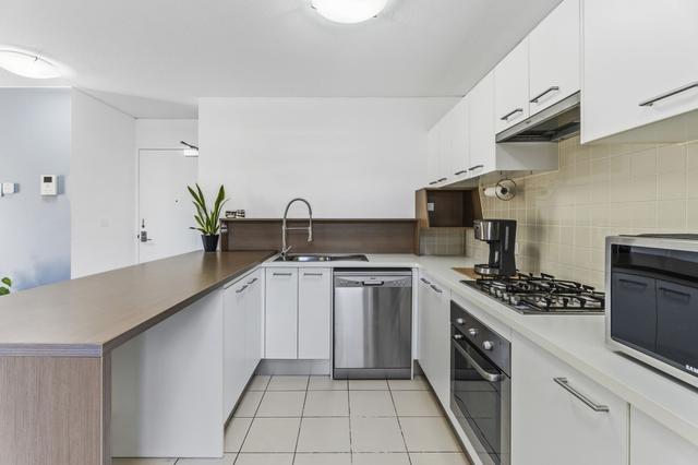 3210/111 Lindfield Road, QLD 4212