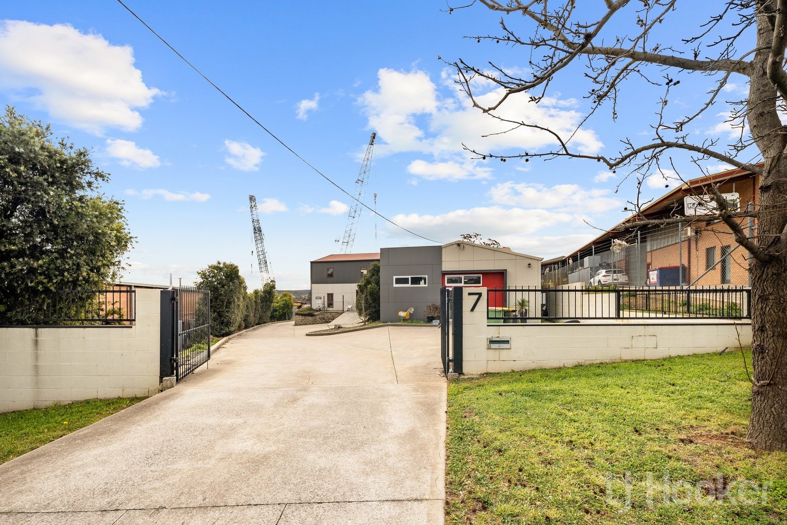 7 Aurora Place, Queanbeyan East NSW 2620 Allhomes