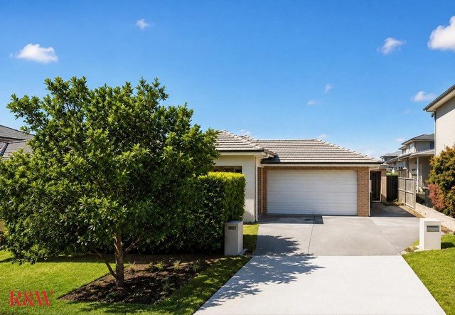 8B Williamson Street, NSW 2570
