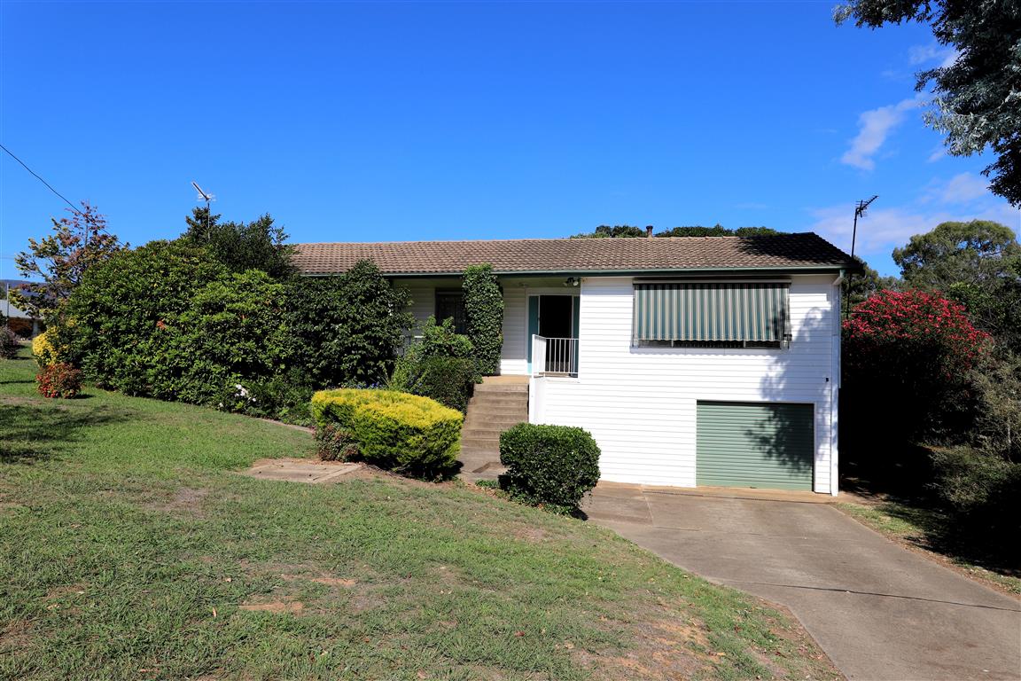 13 Sydney Street, Tumut NSW 2720 Allhomes