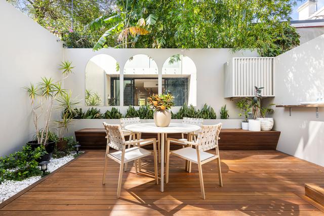 10 Hough Street, NSW 2022