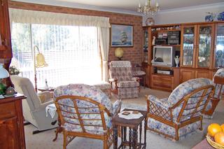 Lounge (2010-09-24)
