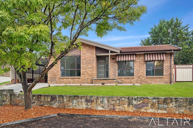 66 Mina Wylie Crescent, ACT 2906