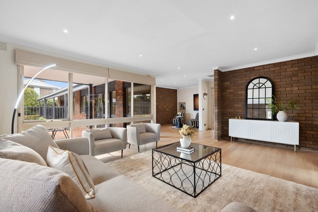 11 Folkstone Crescent, VIC 3156