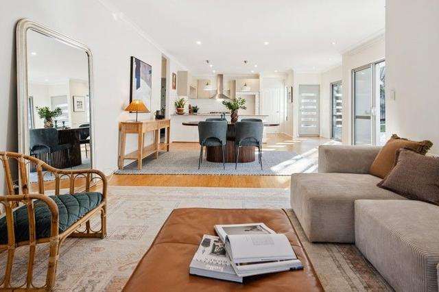 11A Nicholas Crescent, WA 6163
