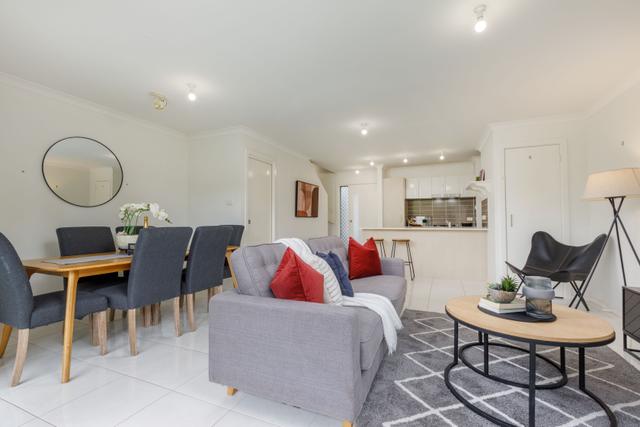 4/4 Annie Douglas Street, ACT 2913