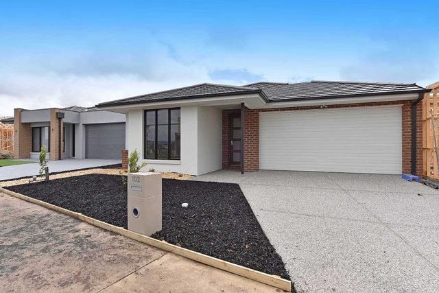 102 Lollipop Crescent, VIC 3429