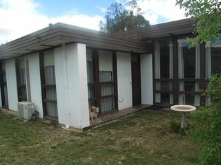Front courtyard (2008-11-28)