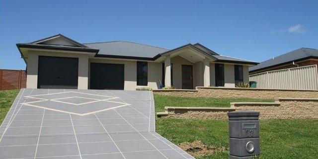 77 Henry Bayly Drive, NSW 2850