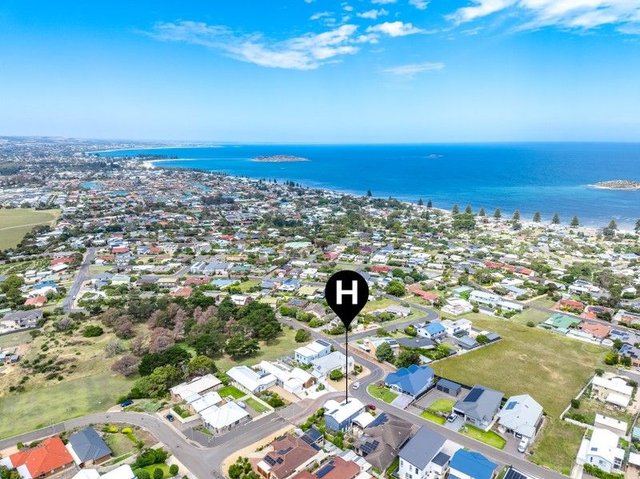 6 White Close, SA 5211