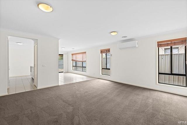 43 Eltham Parade, VIC 3024