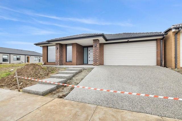 34 Revelstoke Way, VIC 3358