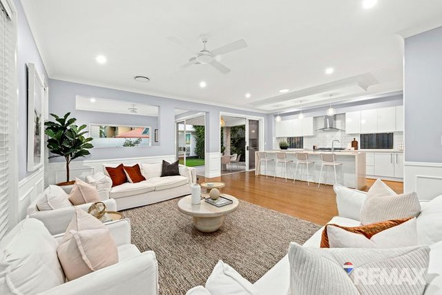 16 Warren Street, QLD 4154