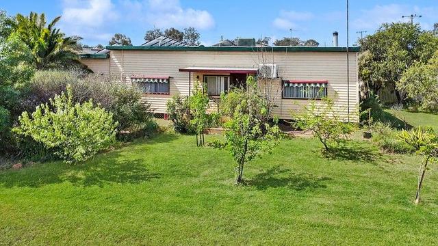2 Logan Street, NSW 2390
