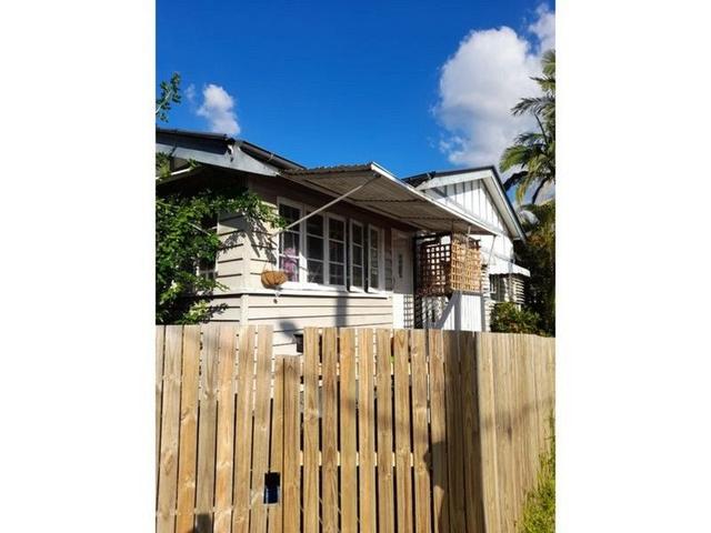 82 Fanny Street, QLD 4103