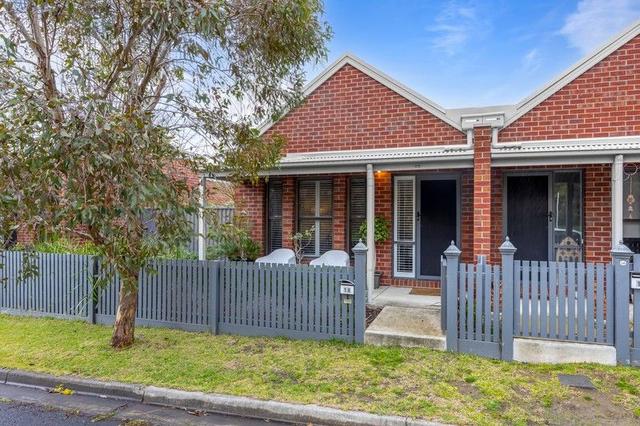 18 Specimen Vale South, VIC 3350