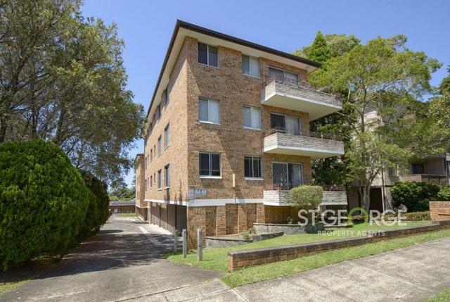 1/54 Ocean  Street, NSW 2222