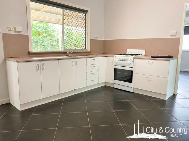 2 Clarke Street, QLD 4825