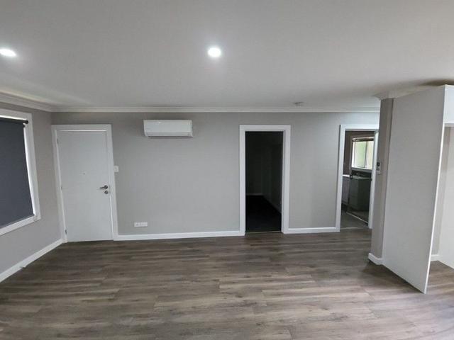 2/4-5 Moonabeal Court, VIC 3844