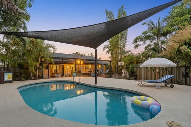 9 Luxor Street, QLD 4215