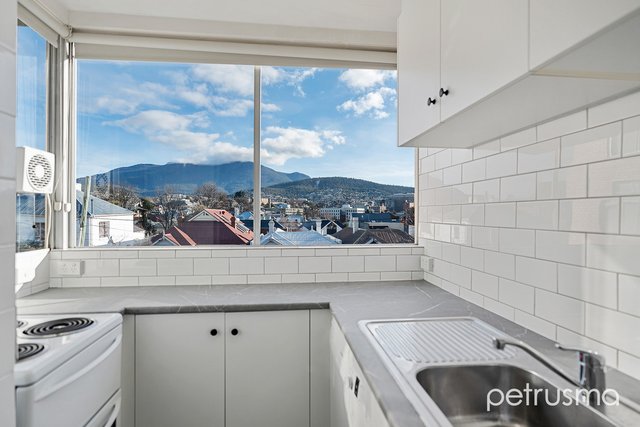 18/13 Battery Square, TAS 7004