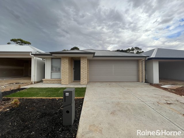 44 Maiolo Crescent, SA 5114