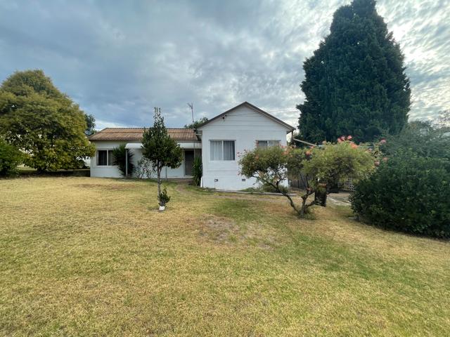 49 Lambie Street, NSW 2720