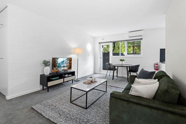 2/44 Gatehouse Street, VIC 3052