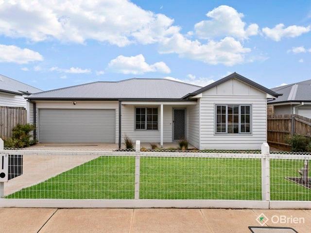 8 Rochester Crescent, VIC 3338