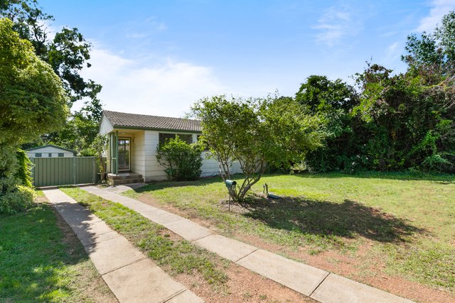 12 Burnside St, ACT 2602
