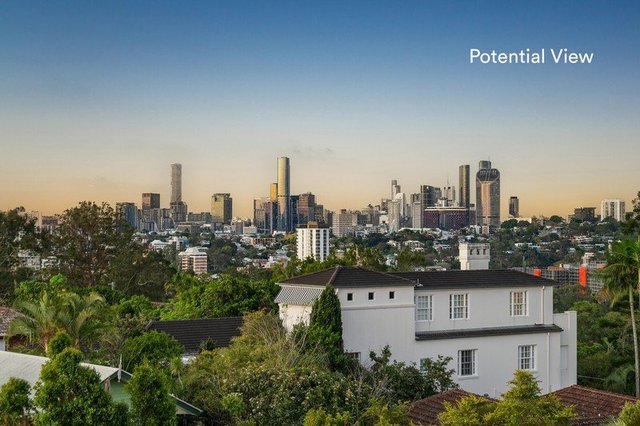 22 Tenth Avenue, QLD 4067