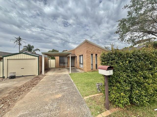 5 Dalkeith Place, NSW 2560