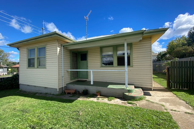 35 Commissioner Street, NSW 2630