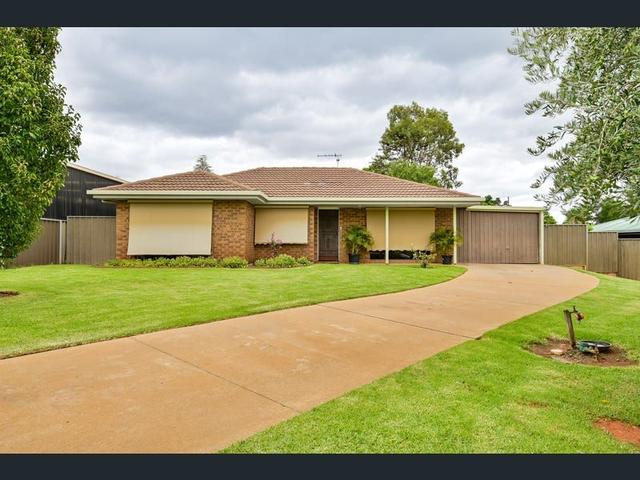15 Crane Drive, NSW 2739