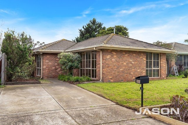 13 Strathconnon Square, VIC 3043