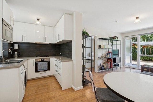 3/340 Stirling Street, WA 6003