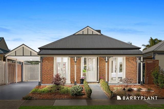 8 Xavier Way, VIC 3752
