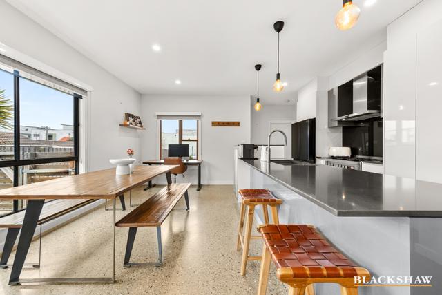 2/27 Ross Road, NSW 2620